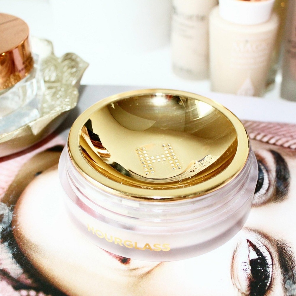 🌿 Hourglass Veil Translucent Setting Powder - Picture 10 of 15